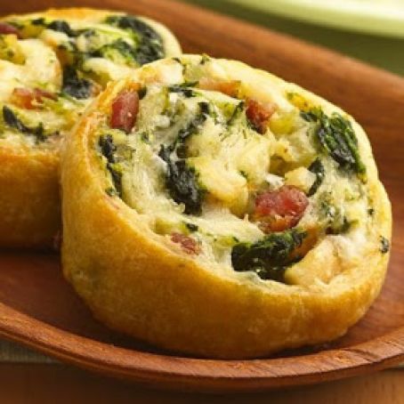 Cheesy Chicken and Spinach Pinwheels