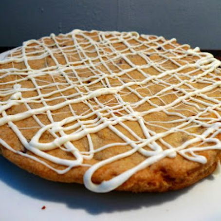 GIANT ORANGE CRANBERRY COOKIE