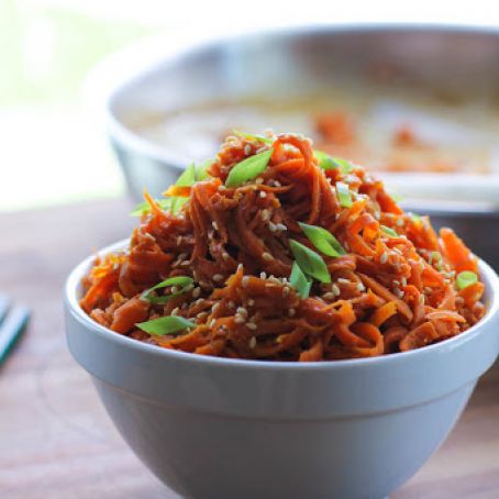 Spicy Peanut Carrot Noodles