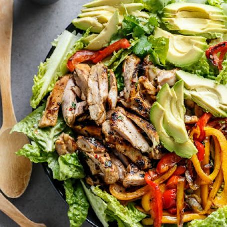 Chili Lime Chicken Fajita Salad