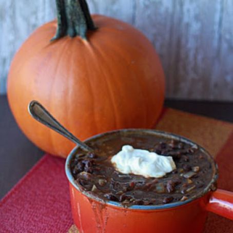 Meatless pumpkin and black bean chili