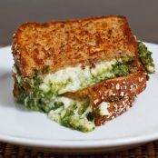 Spinach Pesto Grilled Cheese Sandwich