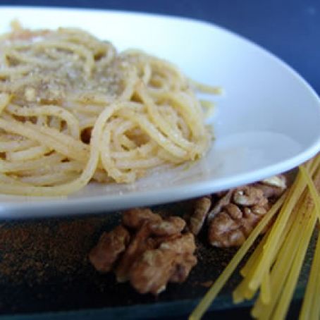 Spaghetti with Walnut Sauce
