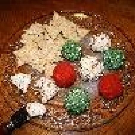 FESTIVE CHEESE BALLS