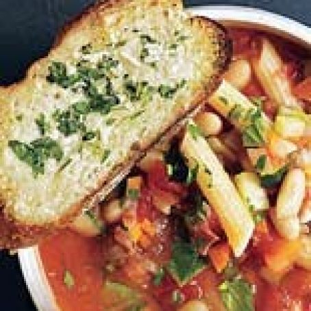 Tomato Minestrone Soup with Garlic Bread Croutons