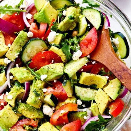 AVOCADO, TOMATO AND CUCUMBER ARUGULA SALAD