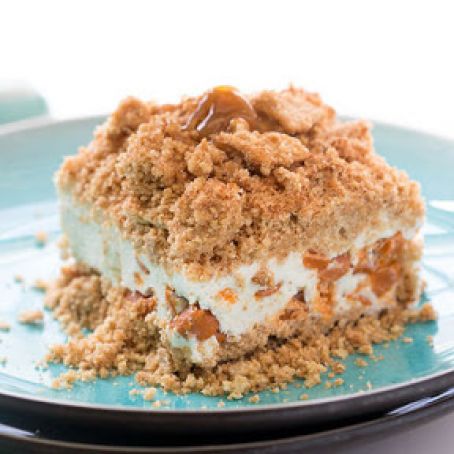 Frozen Snickerdoodle Crunch Cake