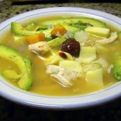 CALDO TLALPEÑO