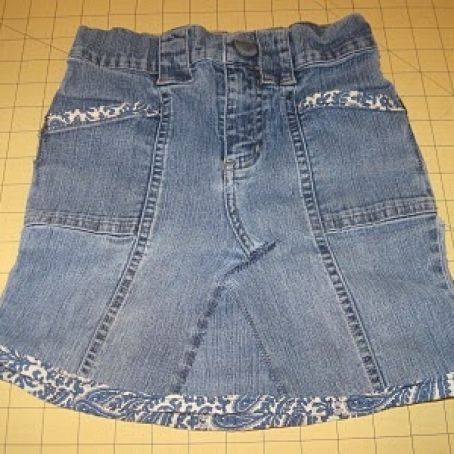 How to Make a Skirt from an Old Pair of Jeans