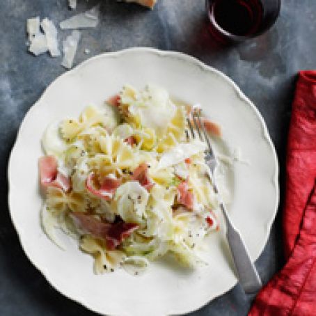 Bow-Tie Salad with Fennel, Prosciutto, and Parmesan
