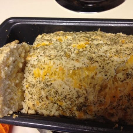 Garlic Cheddar Quick Bread