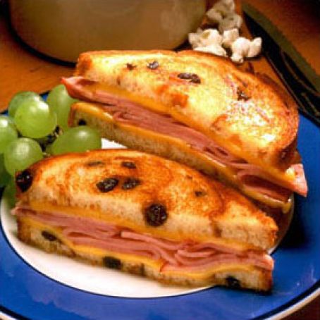 GRILLED CHEESE 'N HAM ON RAISIN
