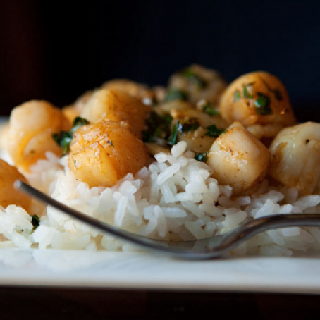 Bay Scallops Sautéed with Butter and Garlic