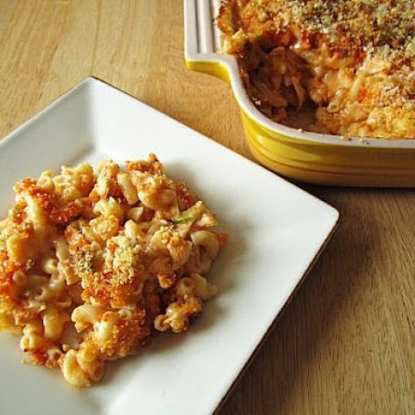 Buffalo Chicken Macaroni and Cheese
