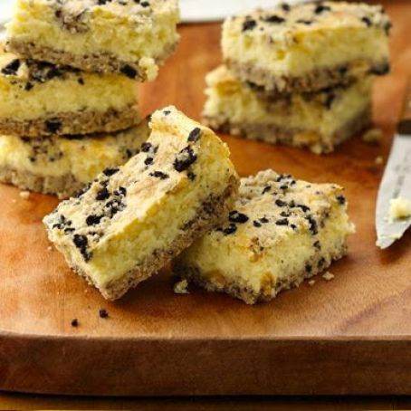 Cookies and Creme Cheesecake Bars