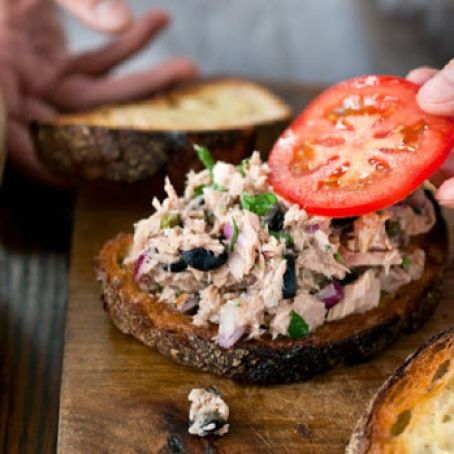 Tuna with Capers, Olives and Lemon