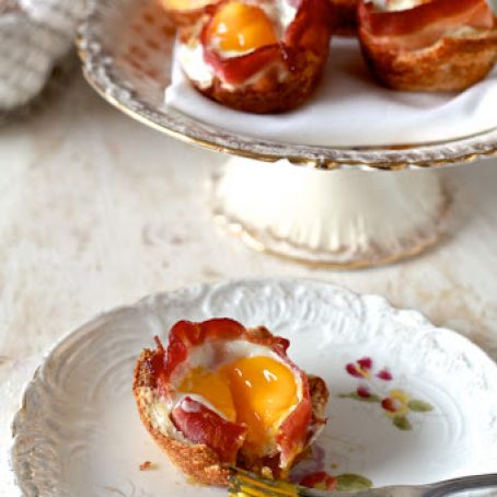Bacon and Egg Toast Cups - Muffin Tin