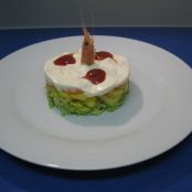 COCKTAIL DE CAMARONES Y PIÑA EN TIMBAL