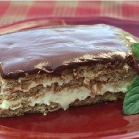 Sinfully Easy Chocolate E'clair Cake