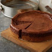 HERSHEY'S Spreads Chocolate Cheesecake