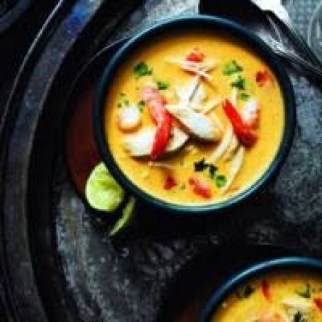 Classic Tom Yum Soup with Chicken & Shrimp