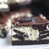 Bite Into Bakerella’s Cookies & Cream Cheesecake Bars