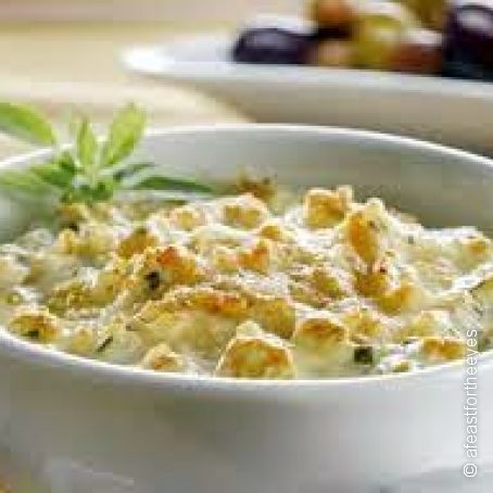 Slow Cooker Creamy Artichoke Parmesan Dip