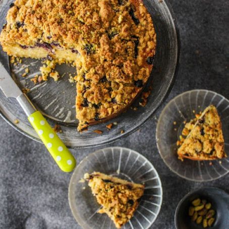 Blueberry Pistachio Crumble Cake