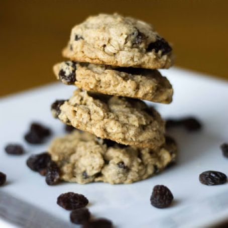 Thick And Chewy Raisin Cookies