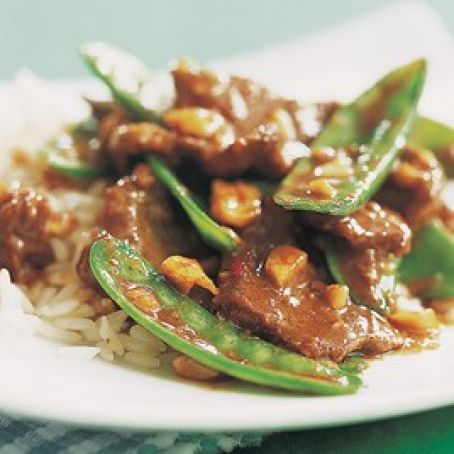 Stir-Fried Beef with Snow Peas and Cashews