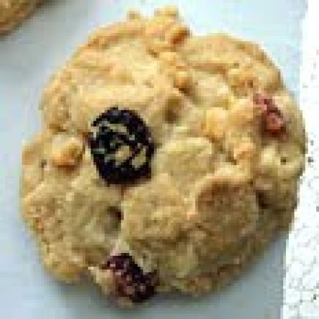 CHUNKY WHITE CHOCOLATE CRANBERRY COOKIES