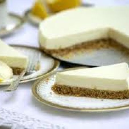 Lemon Cheesecake with Hazelnut Crust