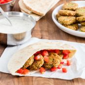 Crispy Falafel Pita with Yogurt Sauce