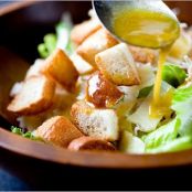 CHICKEN CAESAR SALAD