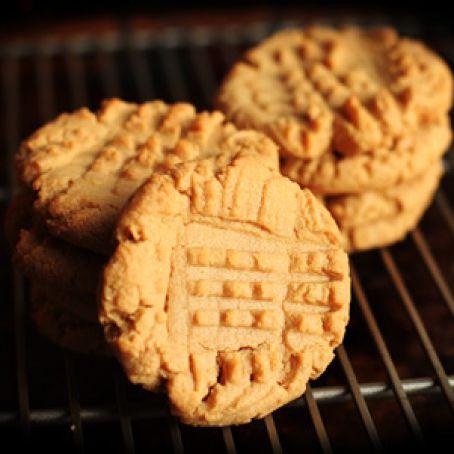 Four-Ingredient Flourless Peanut Butter Cookies