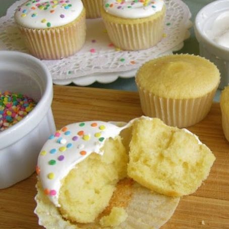 Perfect Vanilla Cupcakes