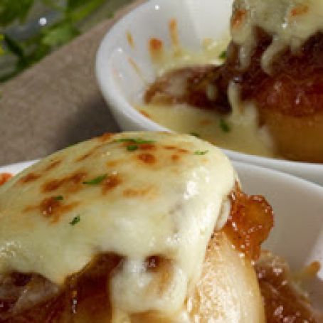 Pan-seared scallops with caramelized onions and figs