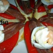 MONTADITO DE PIQUILLO A LAS DOS SALSA