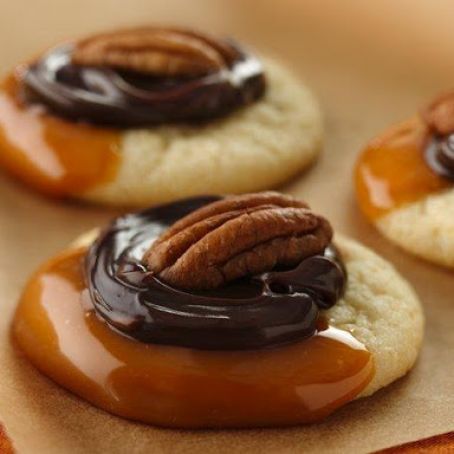 Caramel-Fudge Turtle Cookies