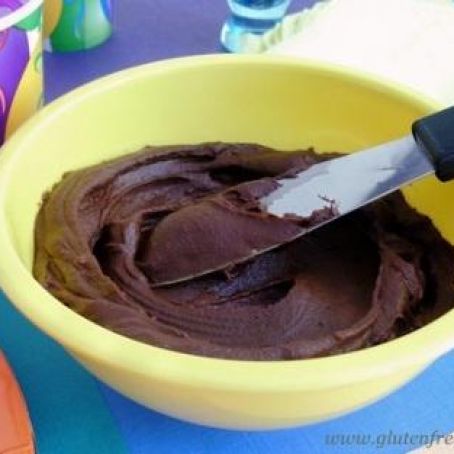 Fudge Frosting {gluten free & vegan, also free from corn, tree nuts, peanuts, egg and grain}