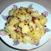 Heiss Kartoffle Salat  (German Hot Potato Salad)
