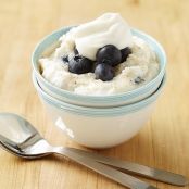 Creamy Breakfast Farina with Blueberries