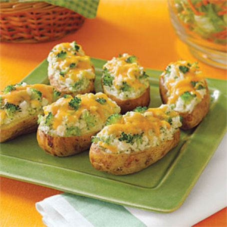 Broccoli and Cheddar-Stuffed Potatoes