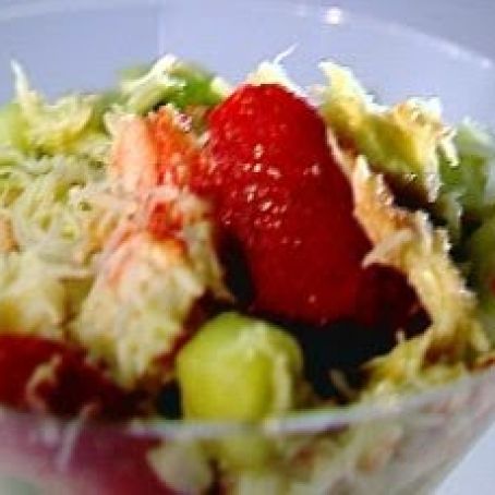 Crab and Strawberry Salad with Lime