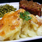 Rich and Creamy Potatoes Au Gratin