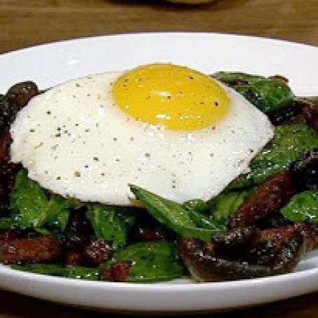 Spinach Salad With Pancetta and Fried Eggs