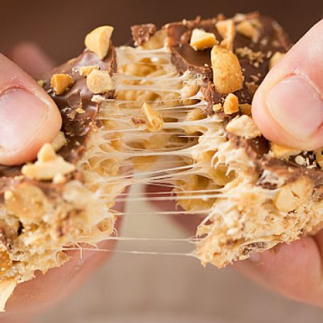 SNICKERS RICE KRISPIES TREATS