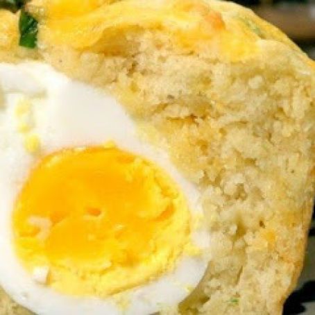 SURPRISE EGG MUFFINS