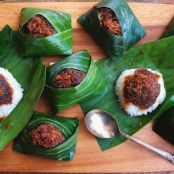 SNACKS - Glutinous Rice With Sweet Coconut (Pulut Inti)