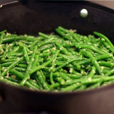 Healthy and Easy Ginger and Garlic Green Beans